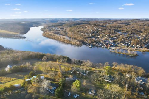 320 Barker Ln, Branson, MO, 65616-9345 | Card Image