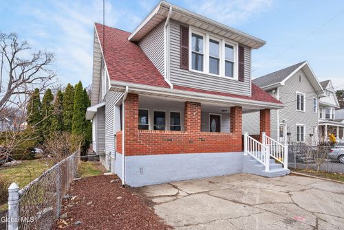 2325 12th Ave, Watervliet, NY, 12189-1739 | Card Image