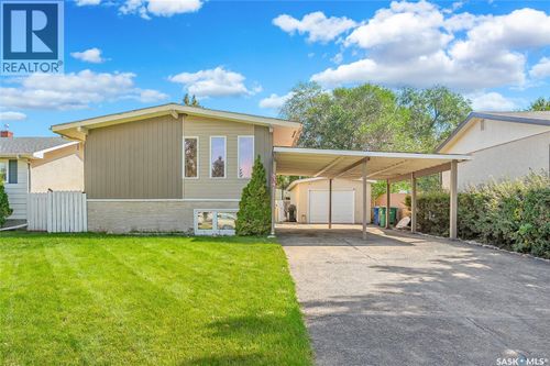 834 Marr Ave, Saskatoon, SK, S7L3Z5 | Card Image