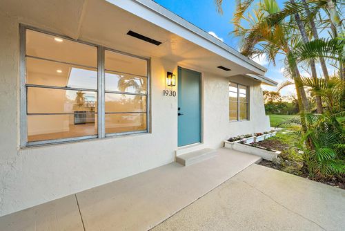 1930 Service Rd, North Palm Beach, FL, 33408-2638 | Card Image