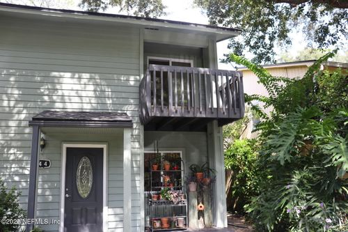 144 Sylvan Dr, Atlantic Beach, FL, 32233-4044 | Card Image