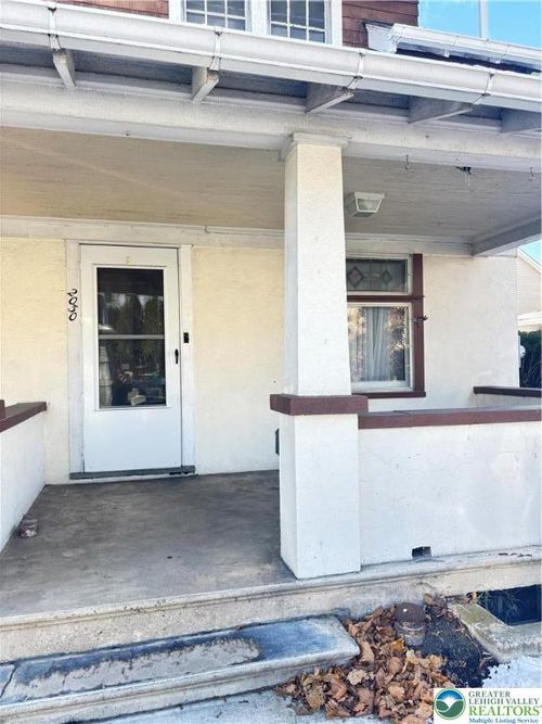 2030 Washington Ave, NORTHAMPTON, PA, 18067-1318 | Card Image