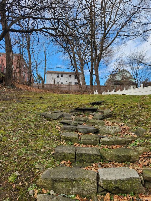 45 Battle Ave, White Plains, NY, 10606-1402 | Card Image