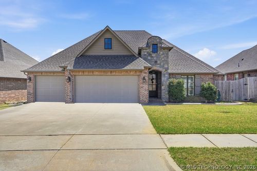 7406 E 83rd Place N, Owasso, OK, 74055 | Card Image