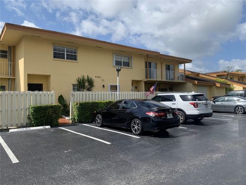 57-8380 Sw 154th Ave, Miami, FL, 33193-1266 | Card Image