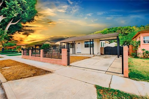 2549 Kansas Ave, South Gate, CA, 90280-3926 | Card Image