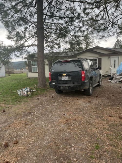 633 Kruger Ct, Chewelah, WA, 99109-9052 | Card Image