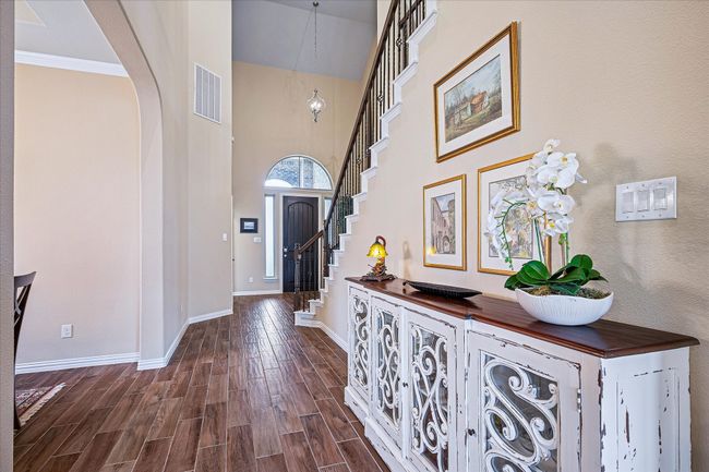 208 Equestrian Rd, House other with 4 bedrooms, 4 bathrooms and null parking in Hickory Creek TX | Image 8