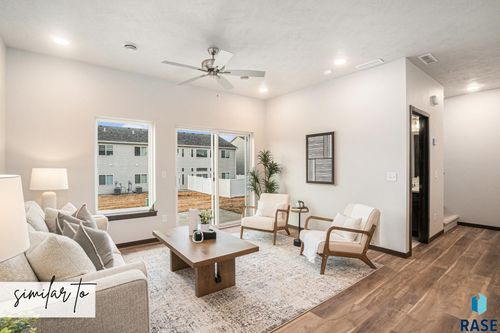 2800 S Broek Dr, Sioux Falls, SD, 57106-5881 | Card Image