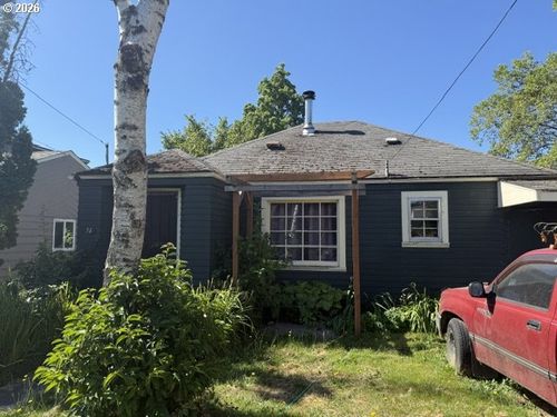 54 E 24th Ave, Eugene, OR, 97405 | Card Image