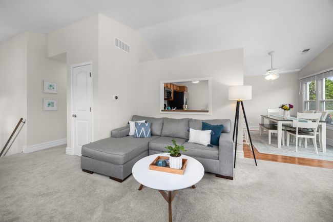 A - 1795 Vermont Dr, Condo with 2 bedrooms, 1 bathrooms and 3 parking in Elk Grove Village IL | Image 7