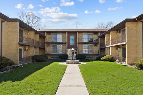 2f-18318 Exchange Ave, Lansing, IL, 60438-2964 | Card Image