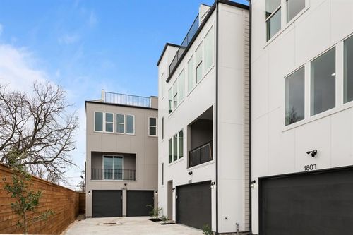 1803 Sakowitz St, Houston, TX, 77020-4735 | Card Image