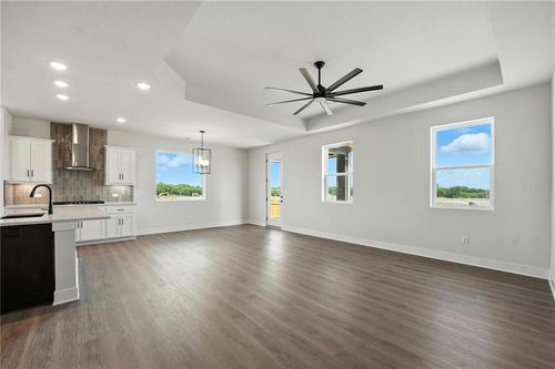 1415 N 163rd Cir, Basehor, KS, 66007-7409 | Card Image