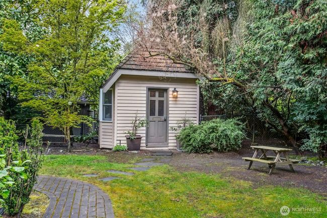 8150 Evergreen Ln, House other with 5 bedrooms, 4 bathrooms and 3 parking in Mercer Island WA | Image 34