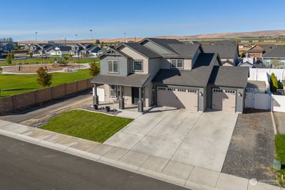 717 Ne K St, House other with 4 bedrooms, 2 bathrooms and 4 parking in Quincy WA | Image 2