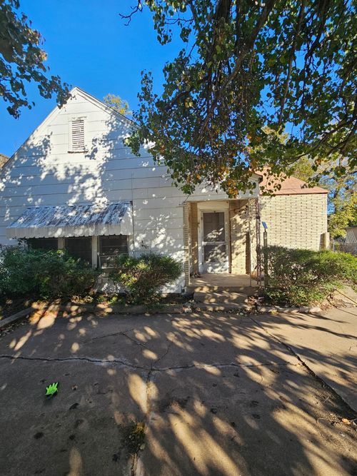 3517 College Ave, Fort Worth, TX, 76110-5129 | Card Image