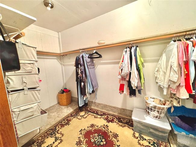 Walk in Closet in "Flex room" | Image 14