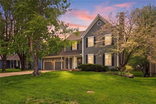 15317 W 83rd Ter, Lenexa, KS, 66219-1552 | Card Image