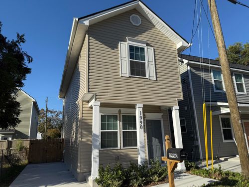 1990 Comstock Ave, North Charleston, SC, 29405-8116 | Card Image
