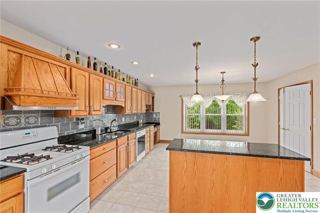 230 W Moorestown Rd, House other with 4 bedrooms, 4 bathrooms and null parking in WIND GAP PA | Image 30