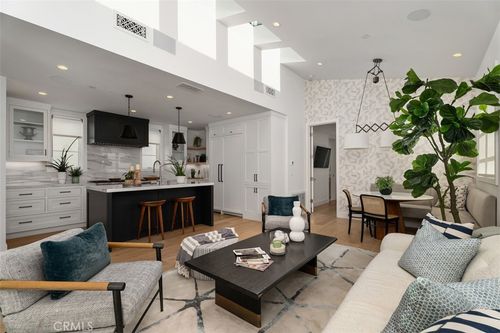 418 1/2 Larkspur Ave, Corona del Mar, CA, 92625-2364 | Card Image