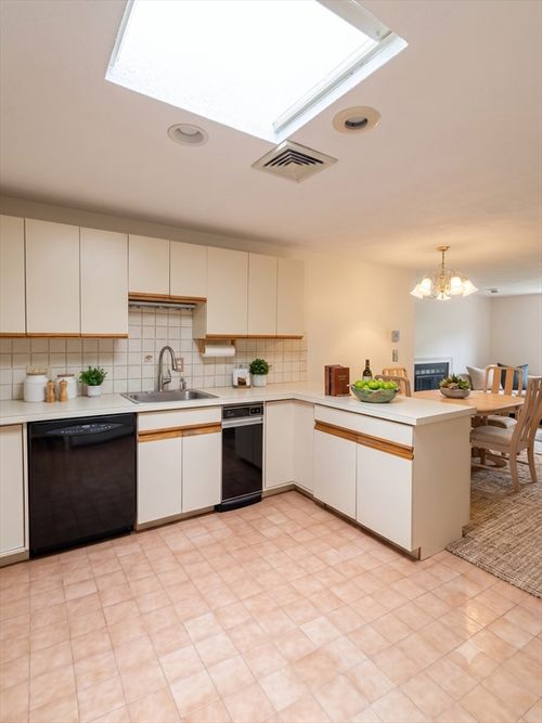 p4-5 Thomas St, Saugus, MA, 01906-4516 | Card Image