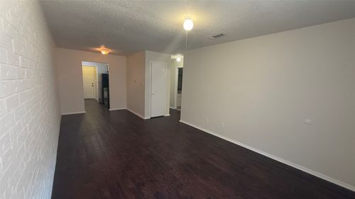 apt-103-8210 Sam Rayburn Dr, Austin, TX, 78753-6037 | Card Image