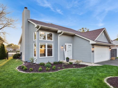 304 Sycamore Ln, North Aurora, IL, 60542-1077 | Card Image