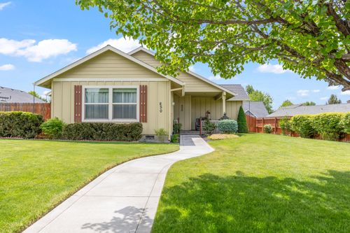 850 Nw Quince Avenue, Redmond, OR, 97756 | Card Image