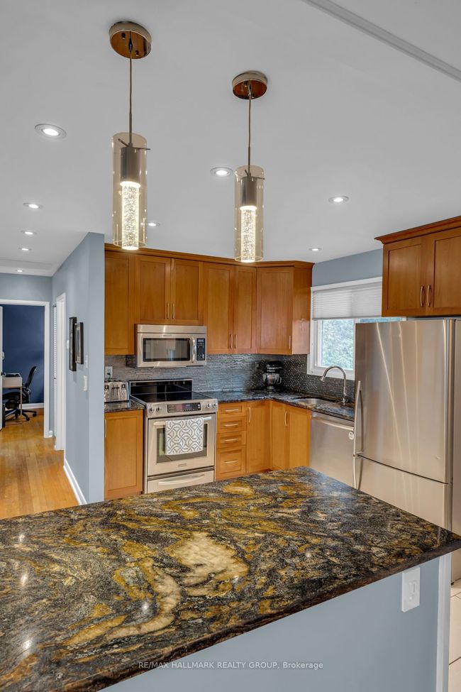 25 Ellery Cres, House other with 4 bedrooms, 2 bathrooms and 3 parking in Nepean ON | Image 9