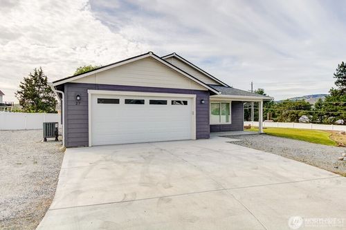 27 Jonagold Ln, Manson, WA, 98831-8700 | Card Image
