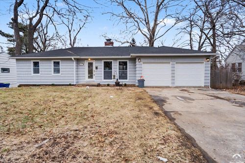 6722 W 77th Ter, Overland Park, KS, 66204-3159 | Card Image