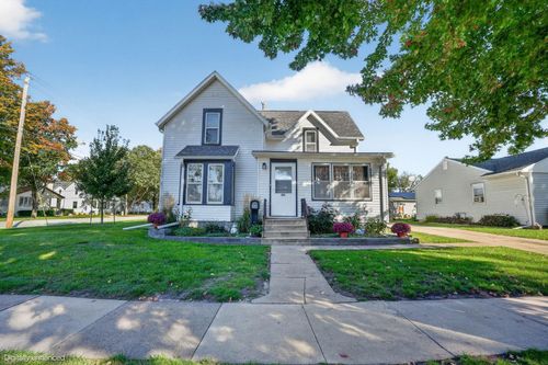 120 5th Ave Nw, Waverly, IA, 50677-2637 | Card Image
