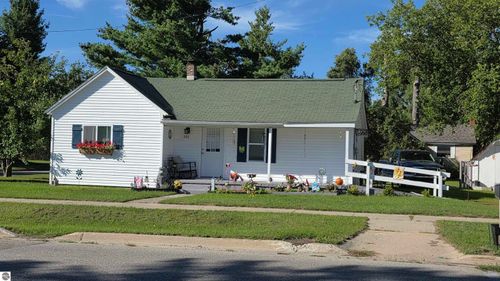 301 Madsen St, Grayling, MI, 49738-1919 | Card Image