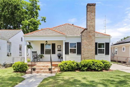18 Davis Blvd, Jefferson, LA, 70121-2206 | Card Image