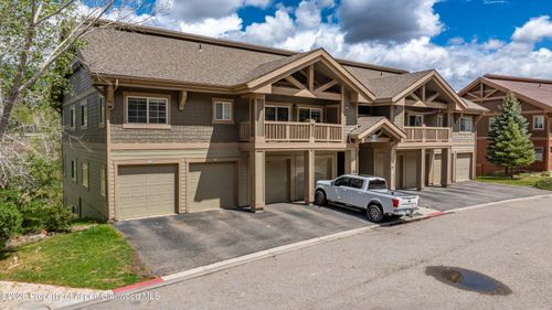 1207-571 River View Dr, New Castle, CO, 81647-8476 | Card Image