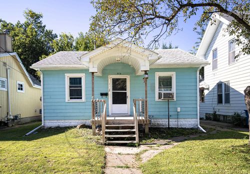 914 Pleasant Street, Waterloo, IA, 50702 | Card Image