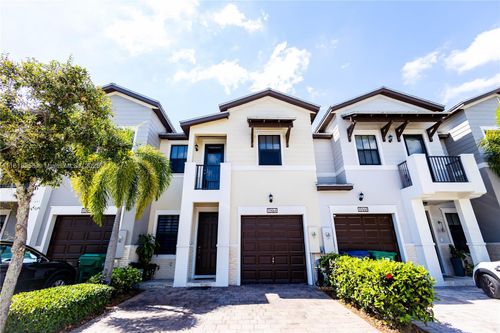 10464 Nw 61st St, Doral, FL, 33178-3767 | Card Image