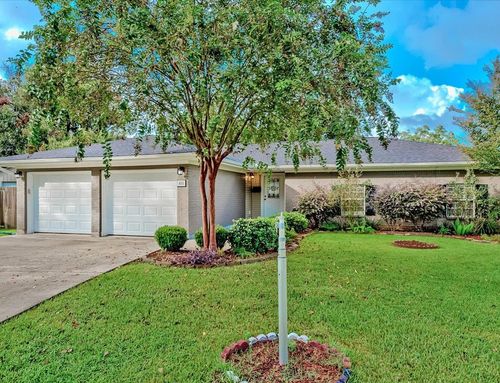 405 Caroline Dr, Port Neches, TX, 77651-5001 | Card Image