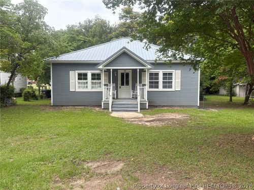 211 E Edinborough Ave, Raeford, NC, 28376-2915 | Card Image