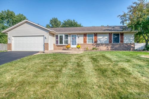 214 Aspen Dr, Cortland, IL, 60112-4101 | Card Image