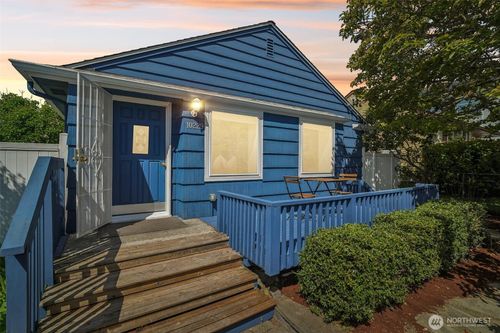 10229 35th Ave Sw, Seattle, WA, 98146-1105 | Card Image