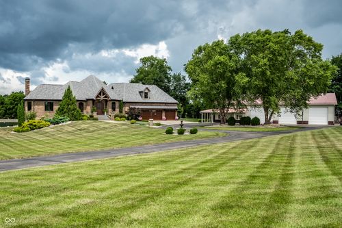 1333 S County Road 60 E, Greensburg, IN, 47240-9664 | Card Image