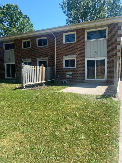 97-1730 Columbia Crt, Windsor, ON, N9E1B1 | Card Image
