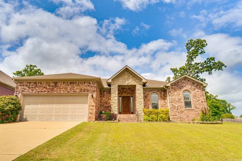 5501 Aviator Dr, Jacksonville, AR, 72076-8930 | Card Image