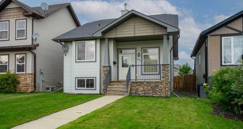 39 Reynolds Rd, Sylvan Lake, AB, T4S0C2 | Card Image