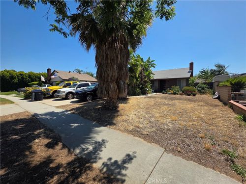 3262 Racine, Riverside, CA, 92503 | Card Image