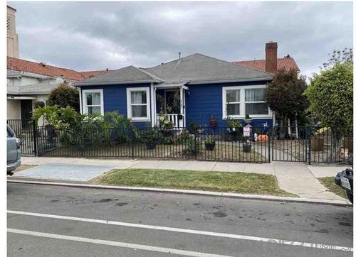3283 Meade Ave, San Diego, CA, 92116-4557 | Card Image
