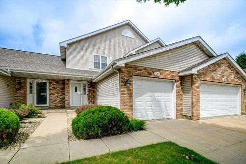 1084 Stonewood Crossing, Sun Prairie, WI, 53590 | Card Image